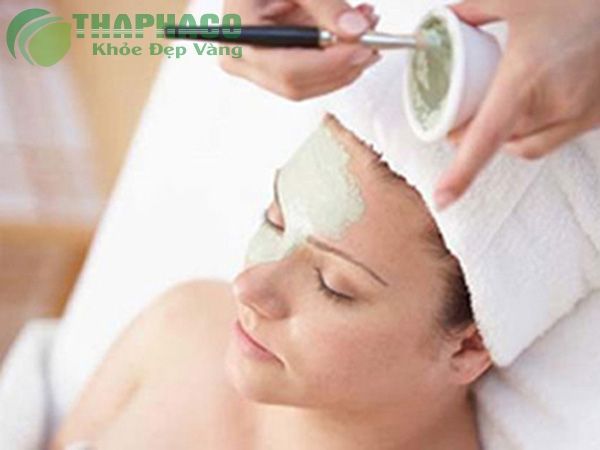 Đắp mặt nạ bằng thuốc Đông y: Đừng lấy da mặt làm thí nghiệm - Báo Người  lao động