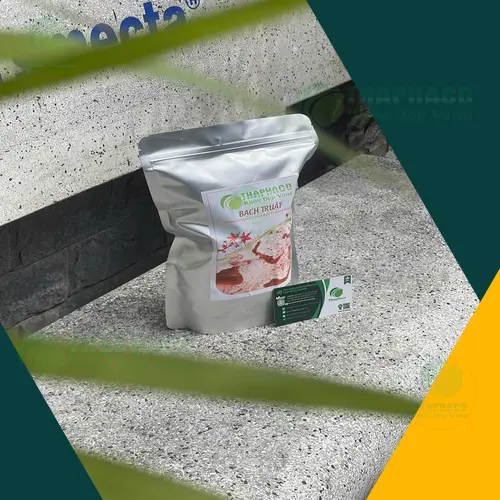 Bạch truật khô được phơi và đóng gói