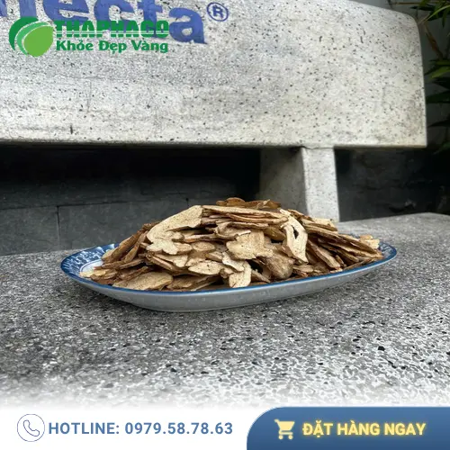 Bạch truật thái lát và phơi khô