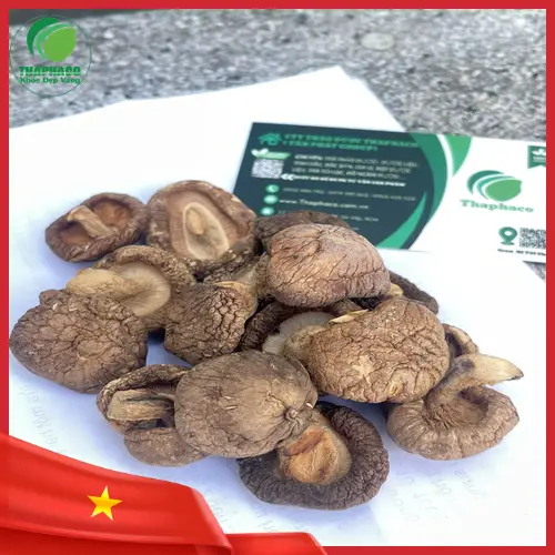 Chuẩn bị nguyên liệu sơ chế nấm đông cô