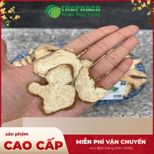 Các lát bạch truật khô được đóng gói cẩn thận
