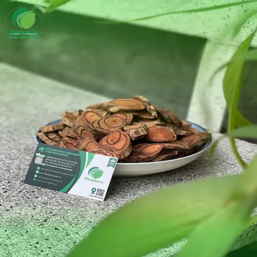 Thân cây Kê Huyết Đằng có màu đỏ như máu