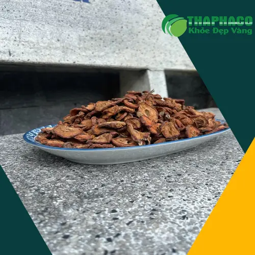 Những trái táo mèo tươi căng mọng, có màu vàng lục hoặc đỏ hồng