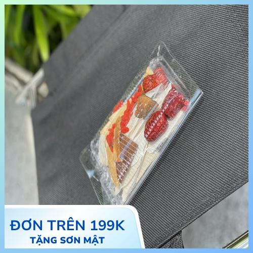 Sơ chế nguyên liệu hầm gà cùng thảo mộc